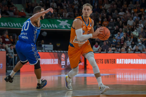 的高强度防 的高强度防